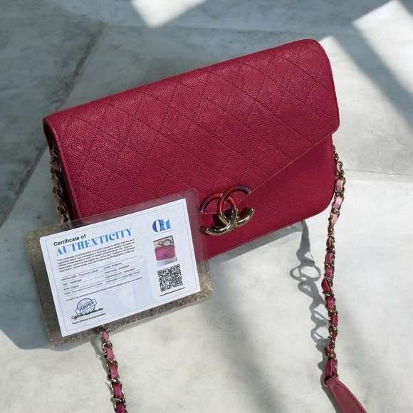 CHANEL Hot Pink/Gradient Straps Caviar Thread Around Flap Bag - Picture 2 of 14